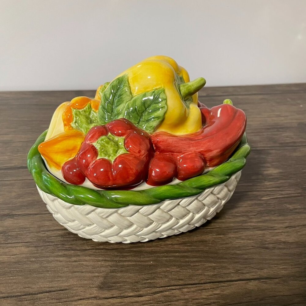 Fitz and Floyd Essentials Pepper‎ Gourmet Ceramic Covered Dish Basket Trinket